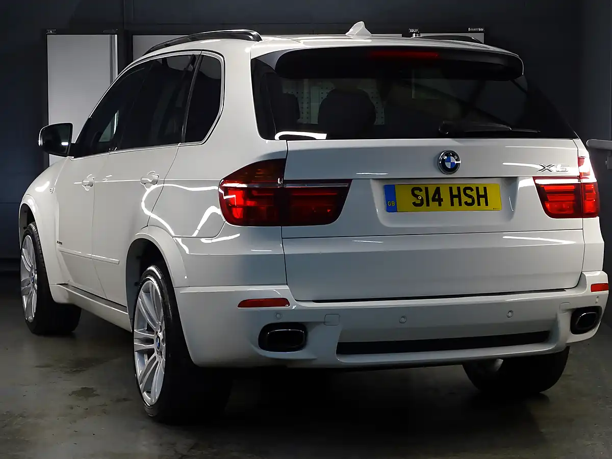 Used 2011 BMW X5 M Sport Alpine White - Interior and Exterior details 10
