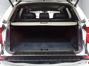 Used 2011 BMW X5 M Sport Alpine White - Interior and Exterior details 16