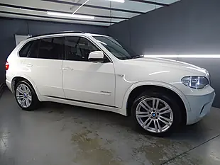 Used 2011 BMW X5 M Sport Alpine White - Interior and Exterior details 3