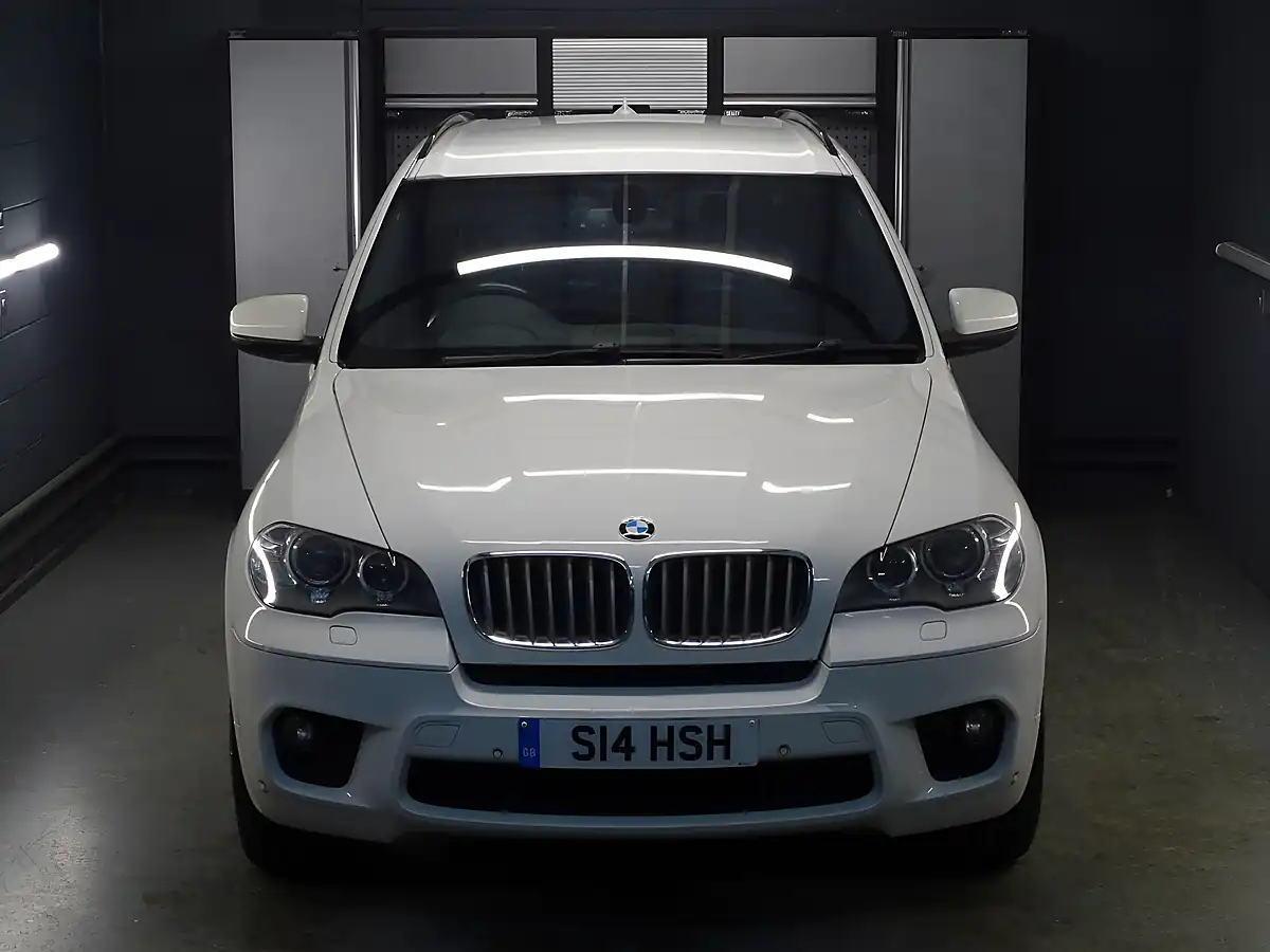 Used 2011 BMW X5 M Sport Alpine White - Interior and Exterior details 7