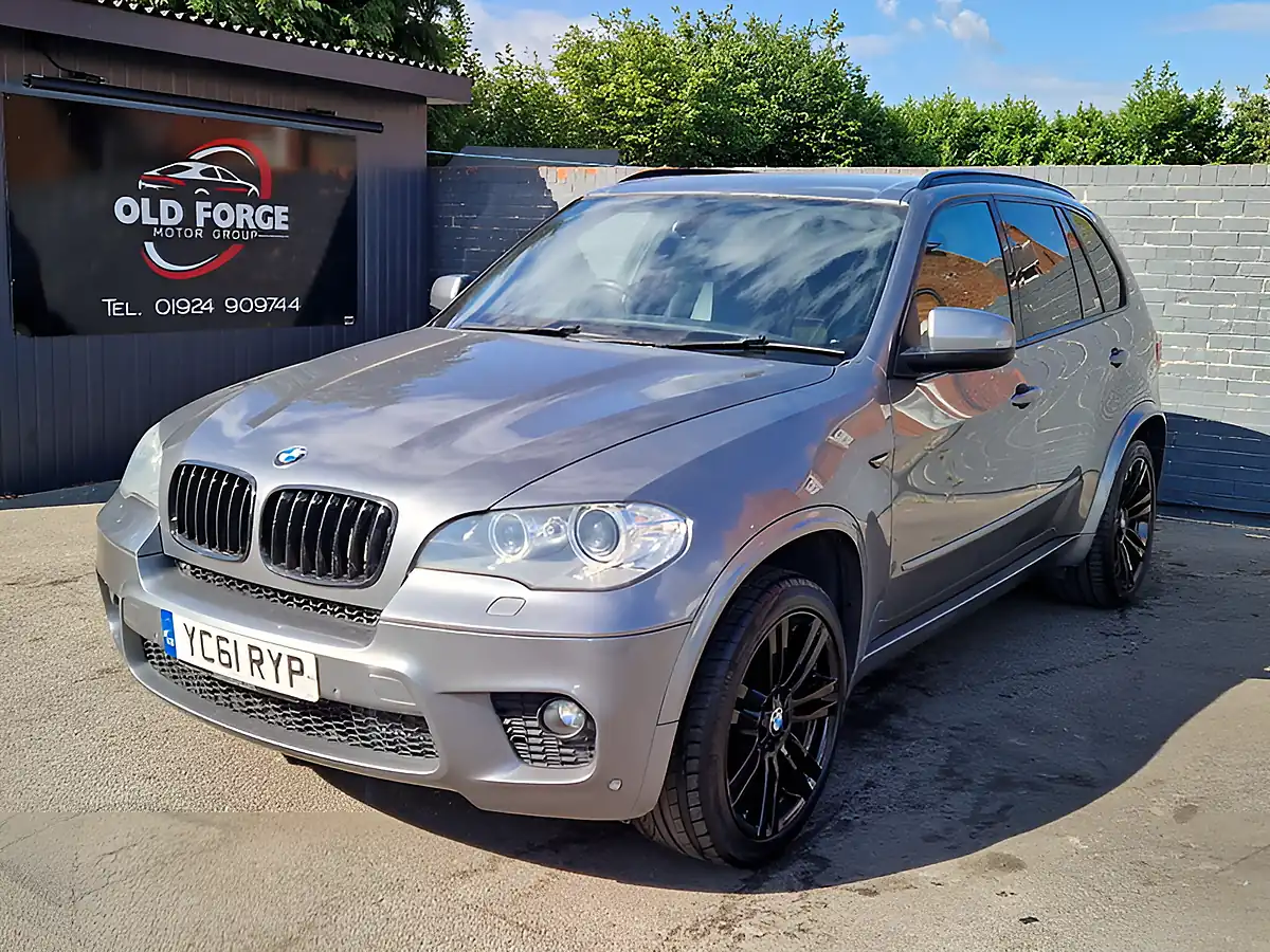 Used 2011 BMW X5 M Sport Grey - Front View