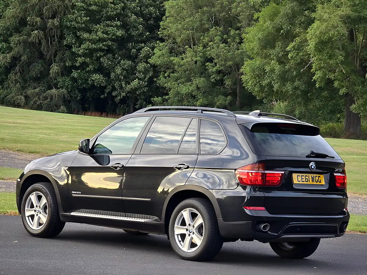Used 2011 BMW X5 Se Black - Interior and Exterior details 10