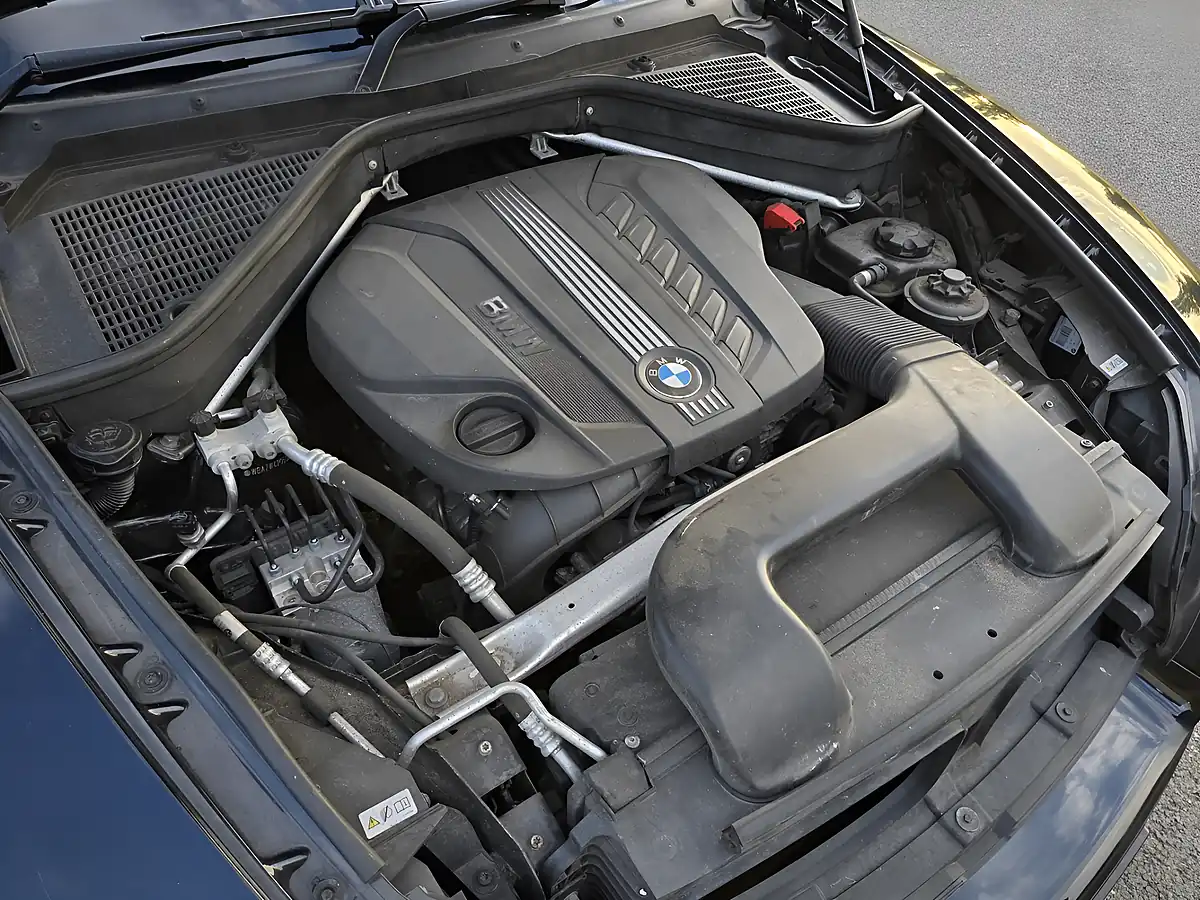 Used 2011 BMW X5 Se Black - Interior and Exterior details 20