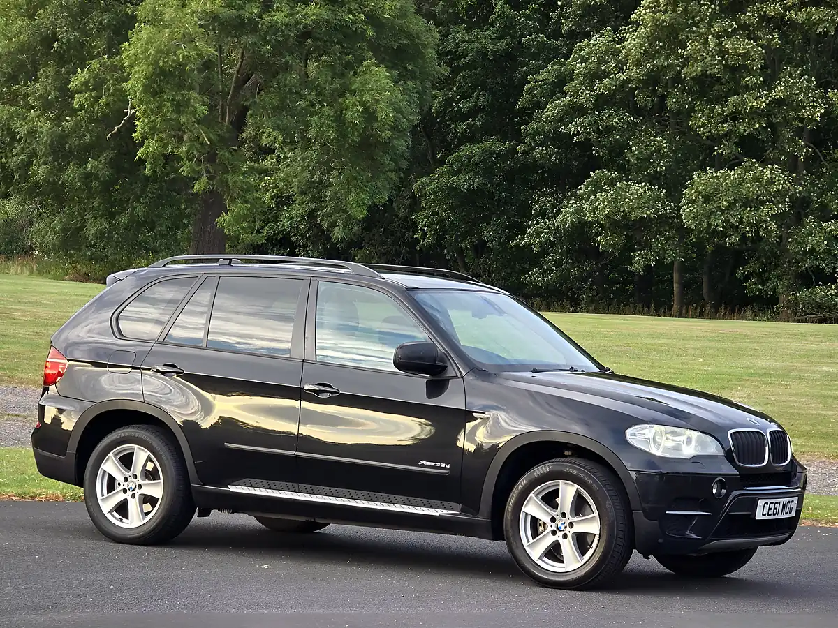 Used 2011 BMW X5 Se Black - Interior and Exterior details 6