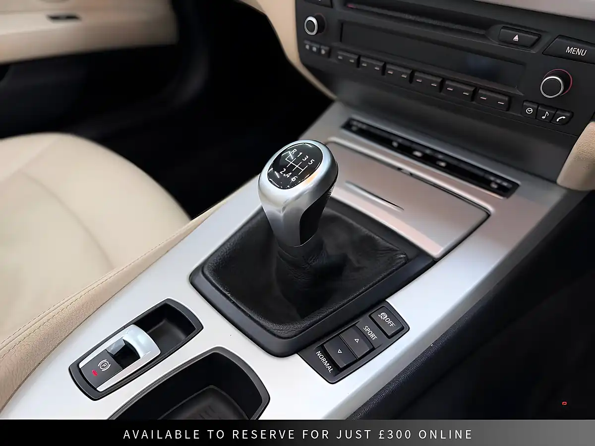 Used 2011 BMW Z4 Convertible Blue - Interior and Exterior details 17