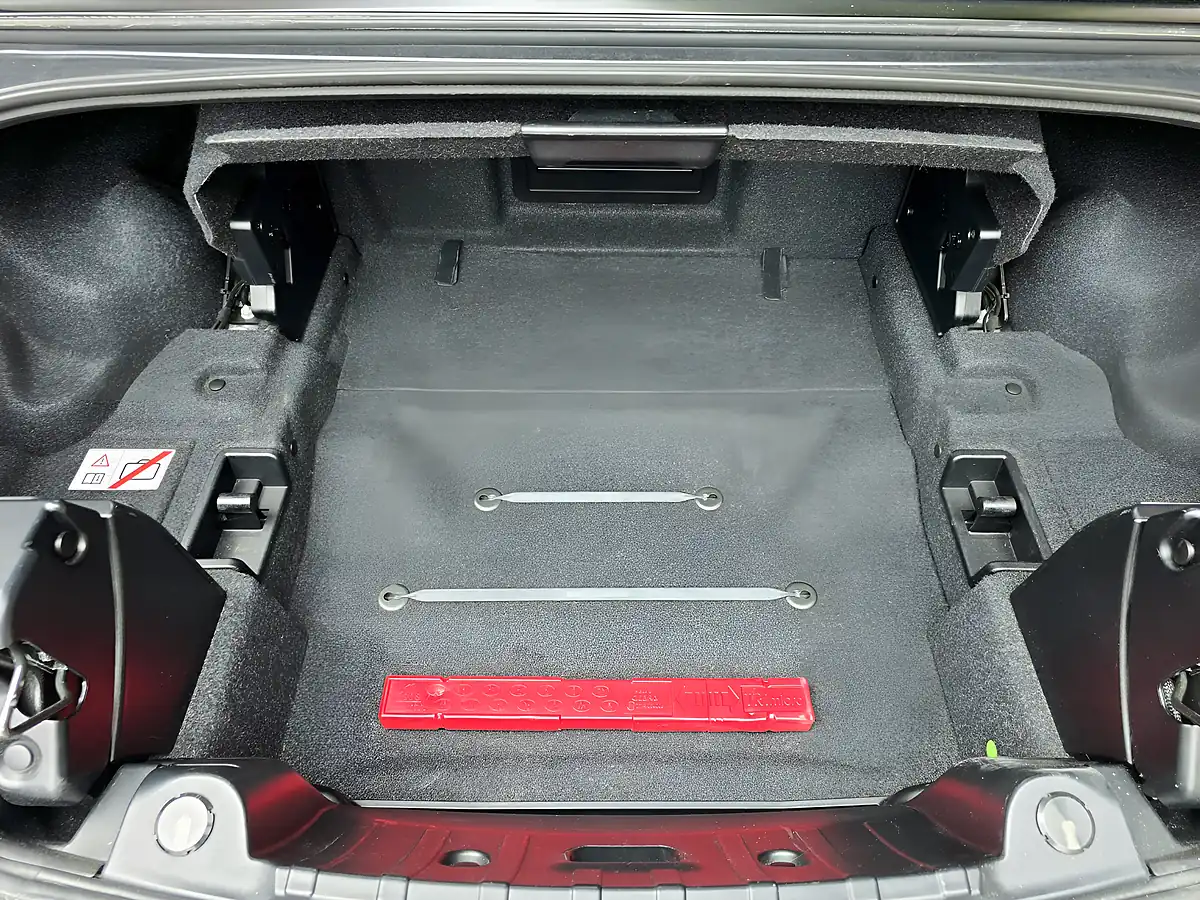 Used 2011 BMW Z4 M Sport Highline Edition Black - Interior and Exterior details 17