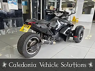 Used 2011 Can-Am Spyder RS Yellow - Interior and Exterior details 4