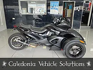 Used 2011 Can-Am Spyder RS Yellow - Interior and Exterior details 7