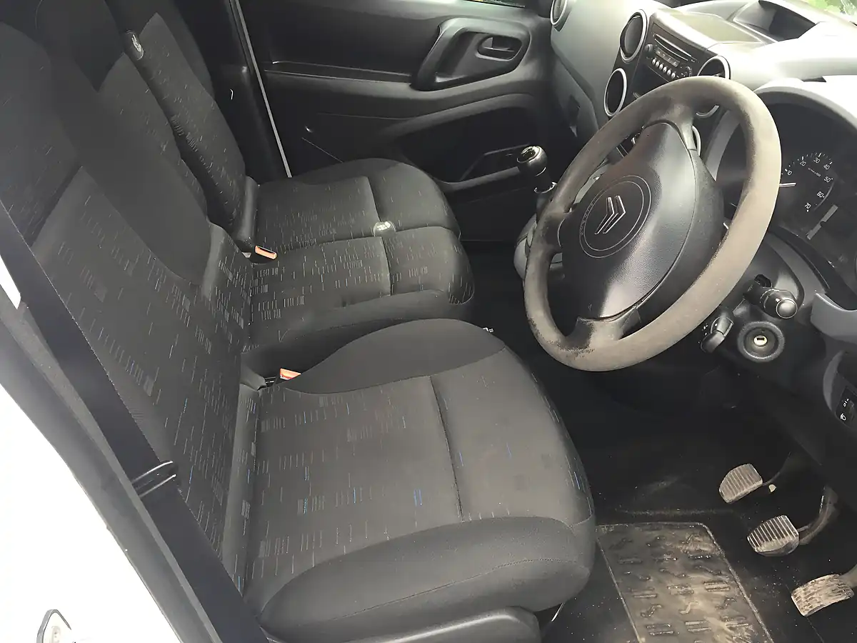 Used 2011 Citroen Berlingo 625 Enterprise White - Interior and Exterior details 18