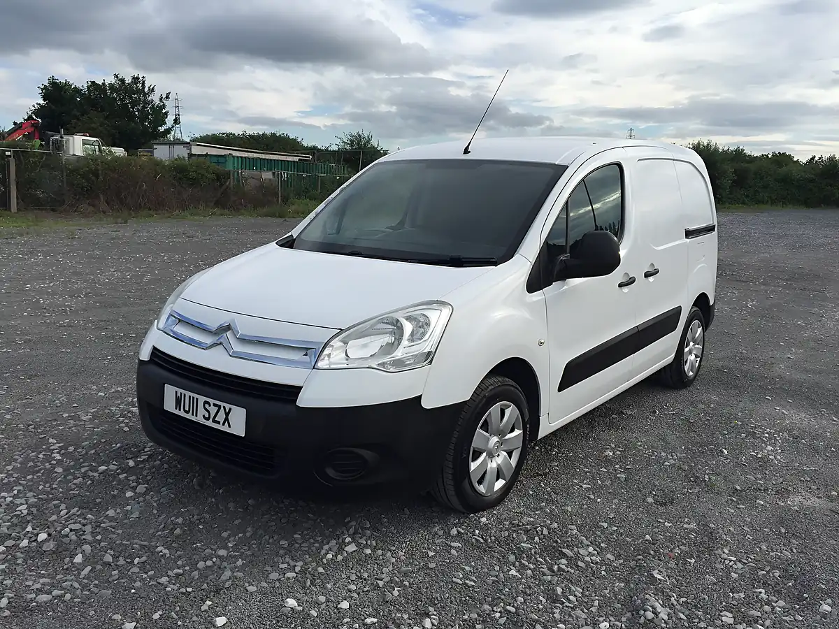 Used 2011 Citroen Berlingo 625 Enterprise White - Interior and Exterior details 3