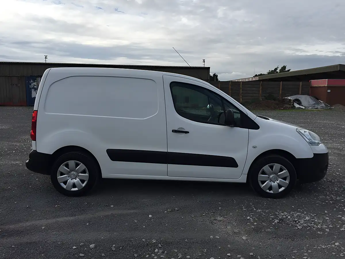 Used 2011 Citroen Berlingo 625 Enterprise White - Interior and Exterior details 4