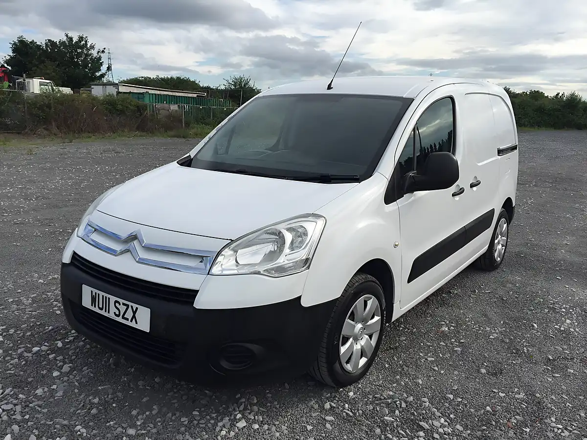 Used 2011 Citroen Berlingo 625 Enterprise White - Interior and Exterior details 9