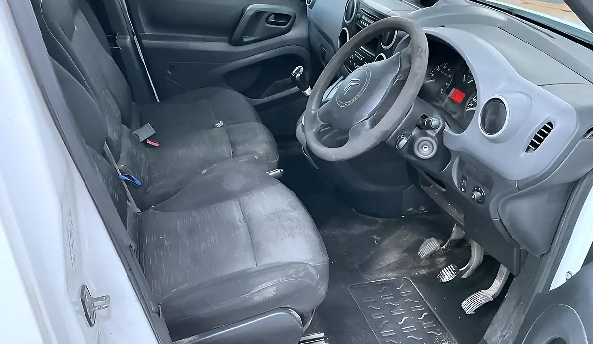Used 2011 Citroen Berlingo Lx White - Interior and Exterior details 5
