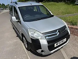 Used 2011 Citroen Berlingo Multispace Xtr Silver - Interior and Exterior details 3