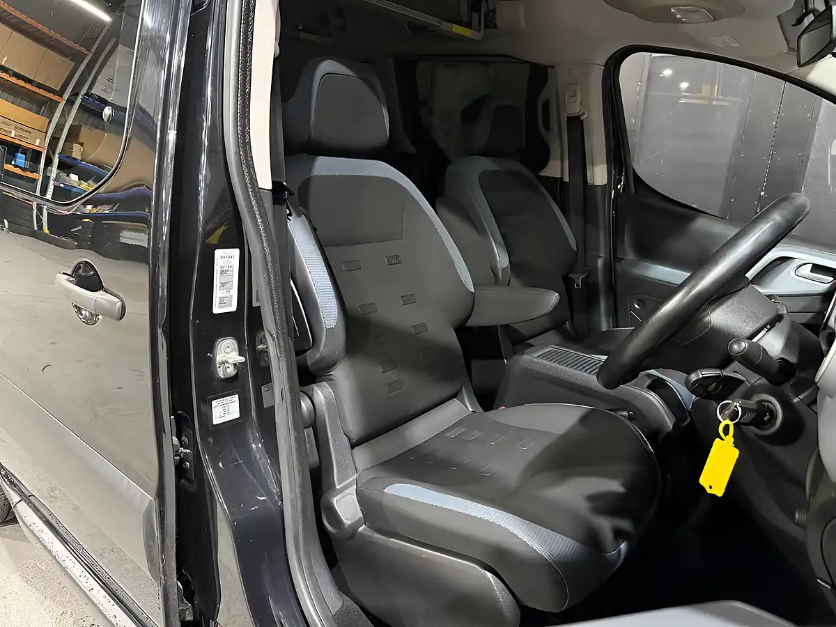 Used 2011 Citroen Berlingo Xtr Multispace Black - Interior and Exterior details 18