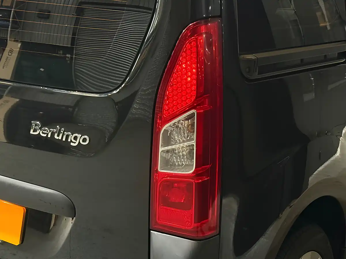 Used 2011 Citroen Berlingo Xtr Multispace Black - Interior and Exterior details 7