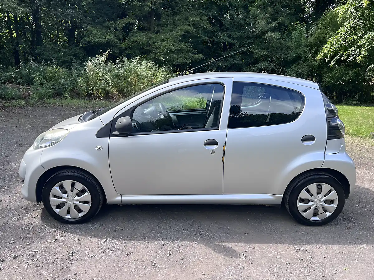 Used 2011 Citroen C1 Vt Grey - Interior and Exterior details 3