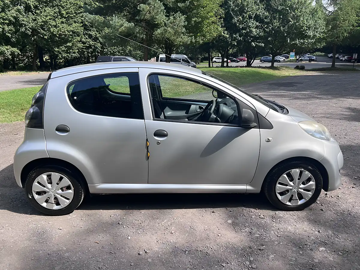 Used 2011 Citroen C1 Vt Grey - Interior and Exterior details 7