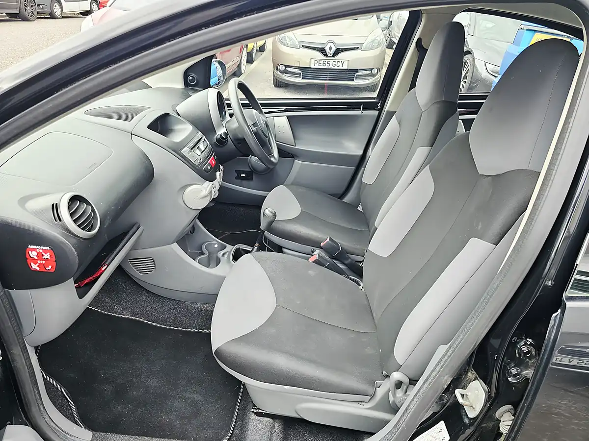 Used 2011 Citroen C1 Vtr Black - Interior and Exterior details 7