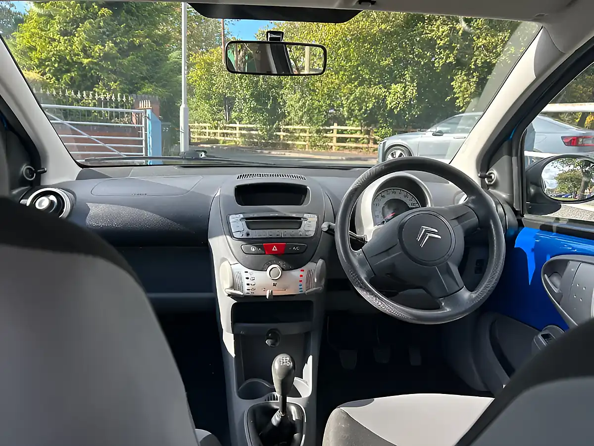 Used 2011 Citroen C1 Vtr Blue - Interior and Exterior details 16