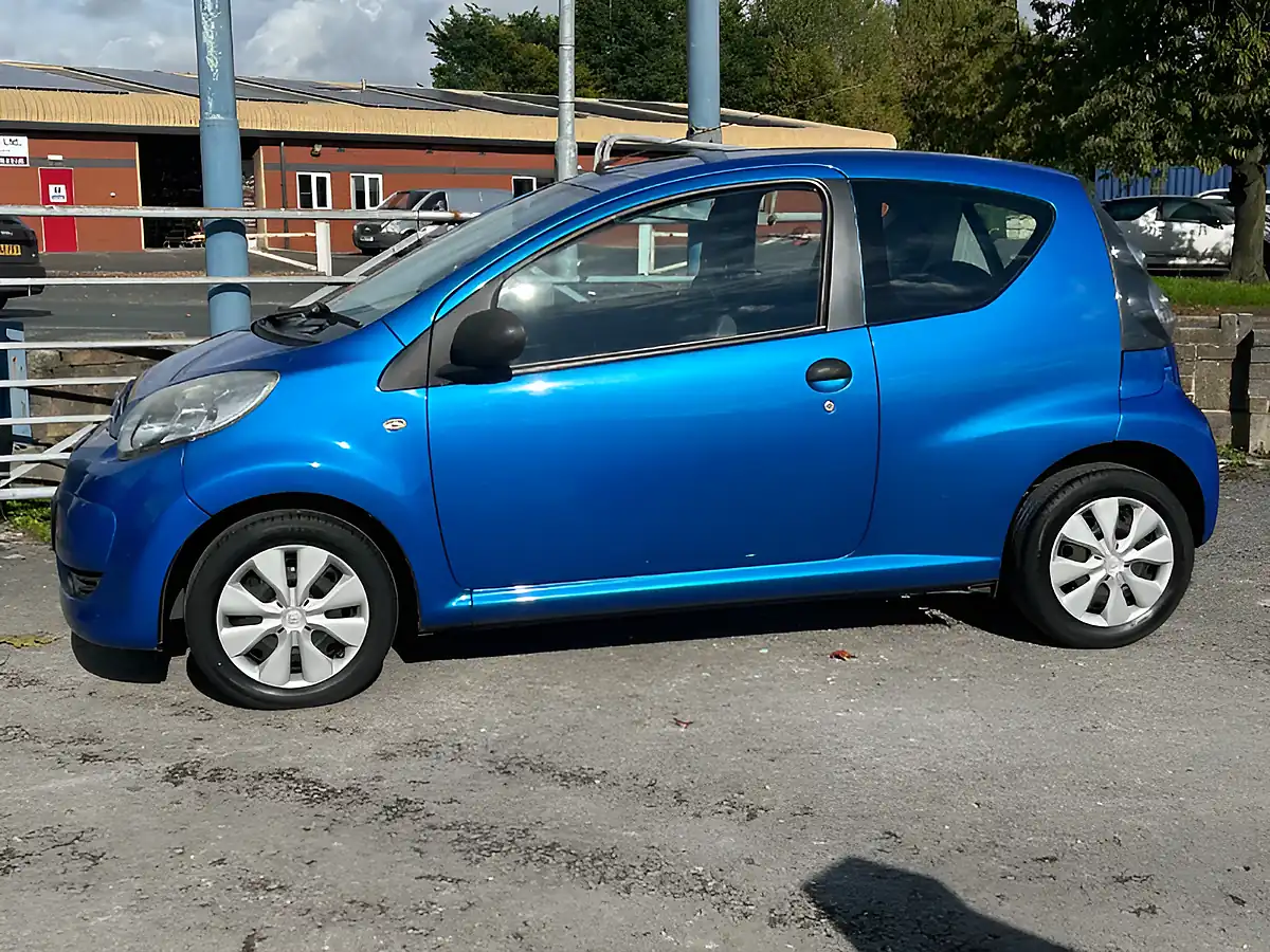 Used 2011 Citroen C1 Vtr Blue - Interior and Exterior details 8