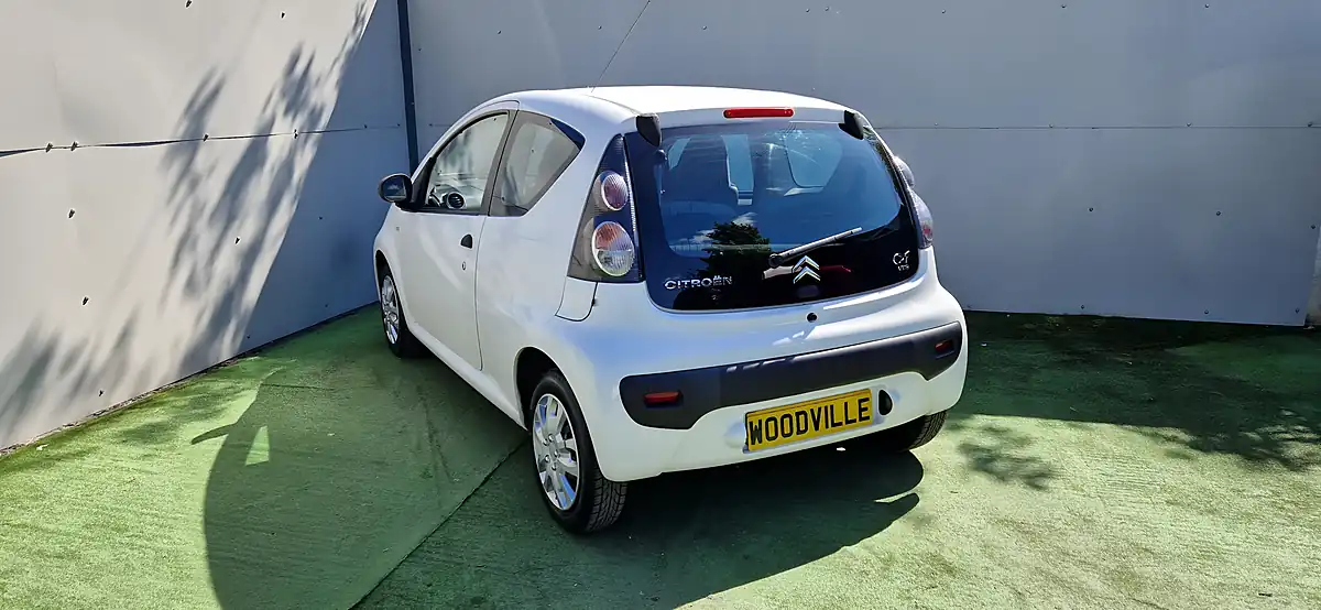 Used 2011 Citroen C1 Vtr White - Interior and Exterior details 10