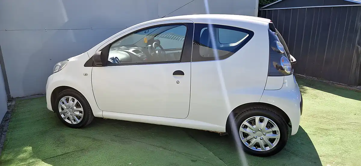 Used 2011 Citroen C1 Vtr White - Interior and Exterior details 4