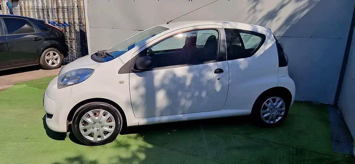 Used 2011 Citroen C1 Vtr White - Interior and Exterior details 7