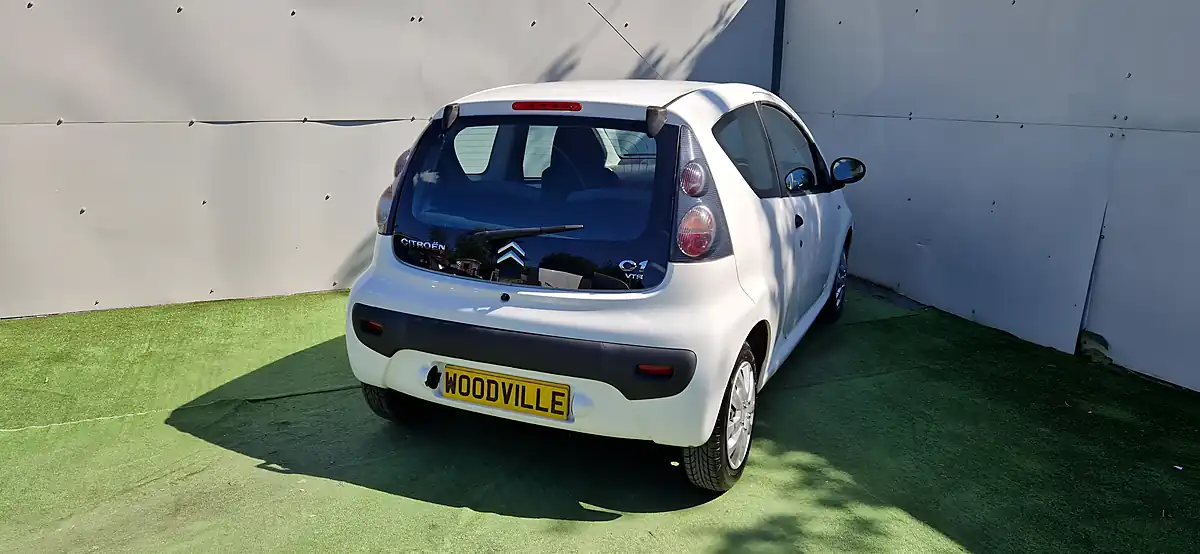 Used 2011 Citroen C1 Vtr White - Interior and Exterior details 8
