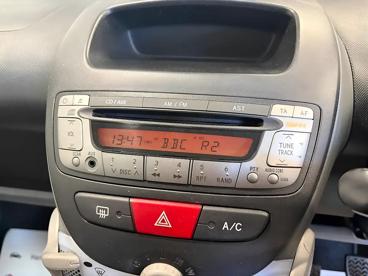 Used 2011 Citroen C1 Vtr+ White - Interior and Exterior details 15