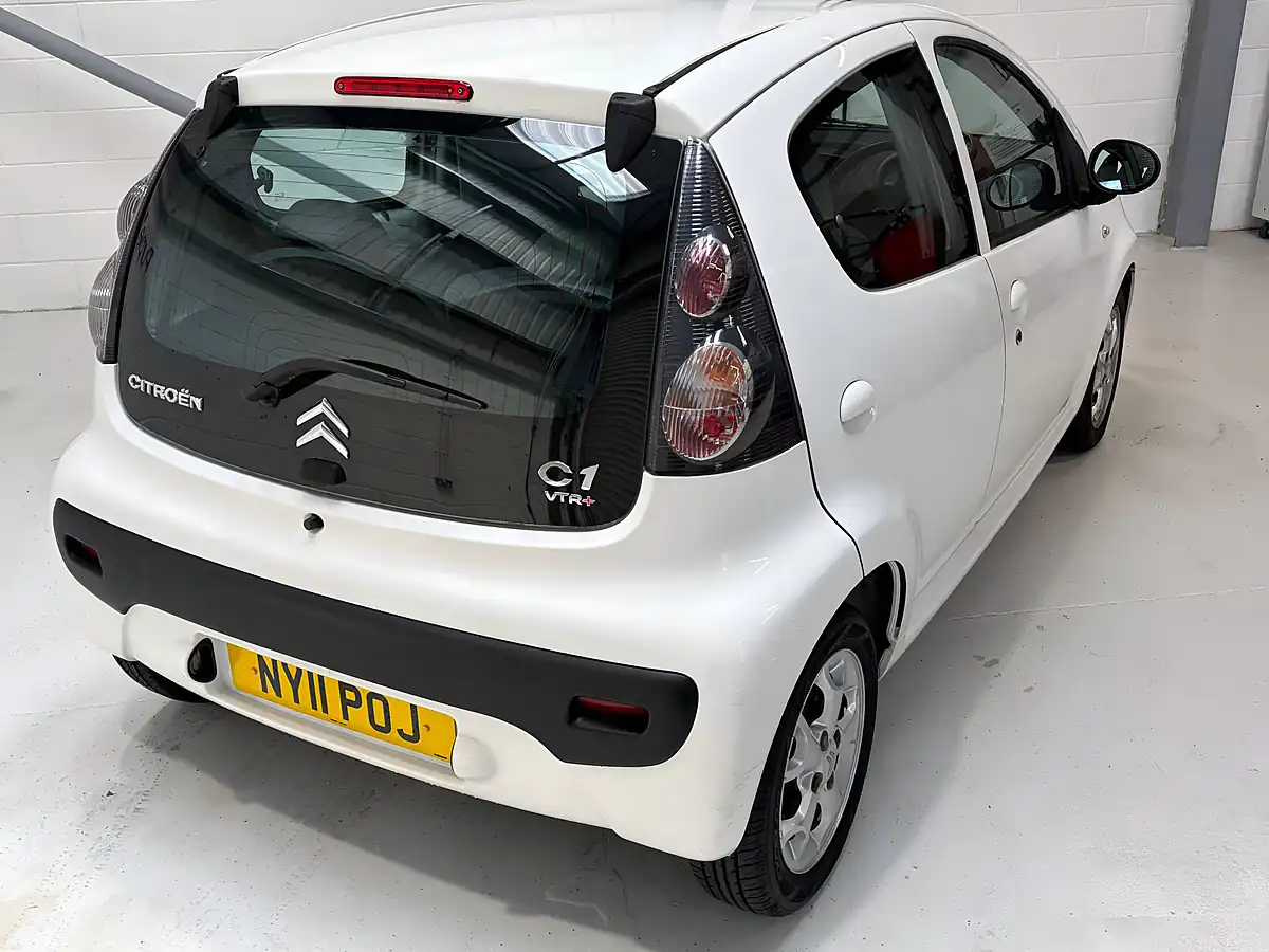 Used 2011 Citroen C1 Vtr+ White - Interior and Exterior details 4