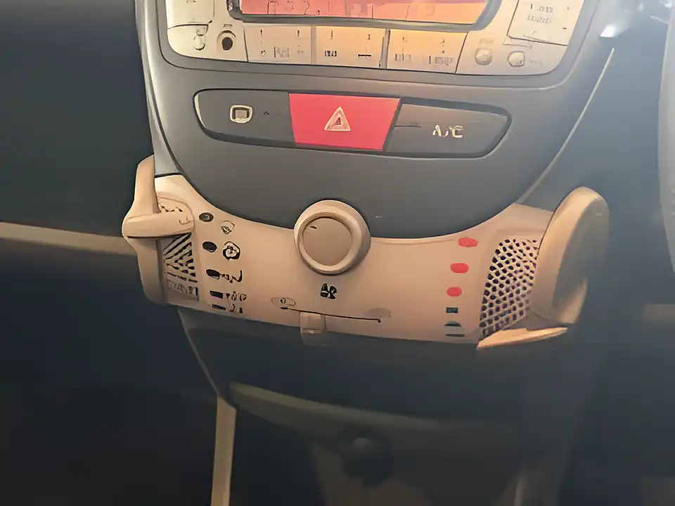 Used 2011 Citroen C1 Vtr White - Interior and Exterior details 16