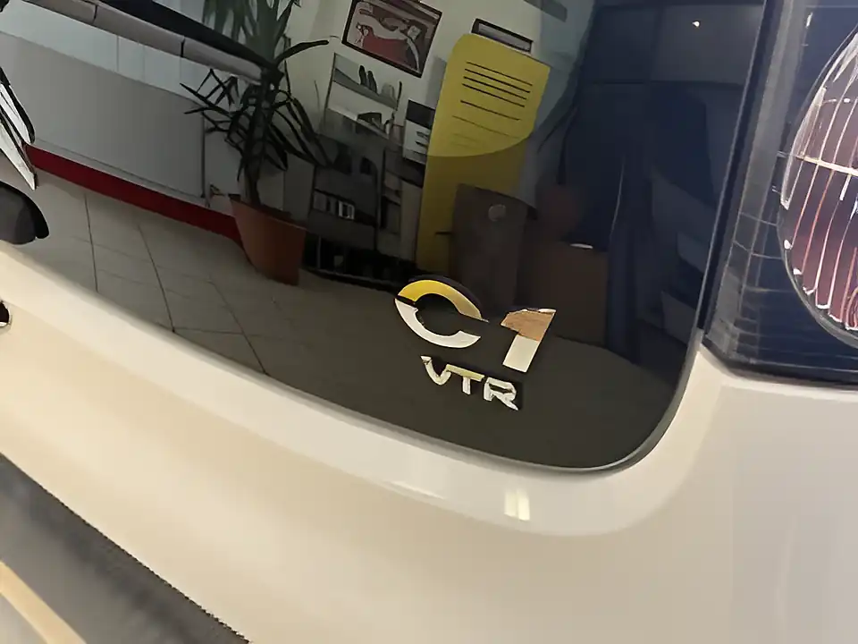 Used 2011 Citroen C1 Vtr White - Interior and Exterior details 8