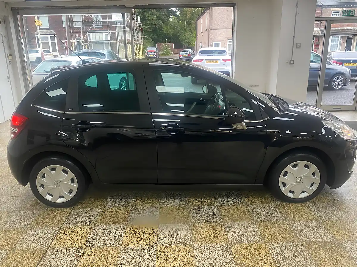 Used 2011 Citroen C3 Airdream + Black - Interior and Exterior details 8