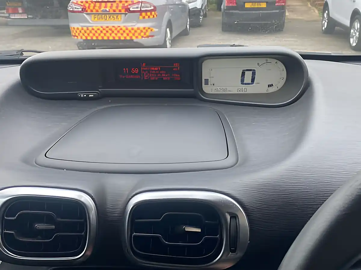 Used 2011 Citroen C3 Picasso Exclusive Red - Interior and Exterior details 15