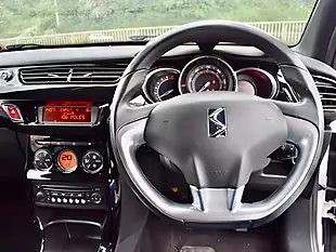 Used 2011 Citroen DS3 Dstyle Plus White - Interior and Exterior details 11