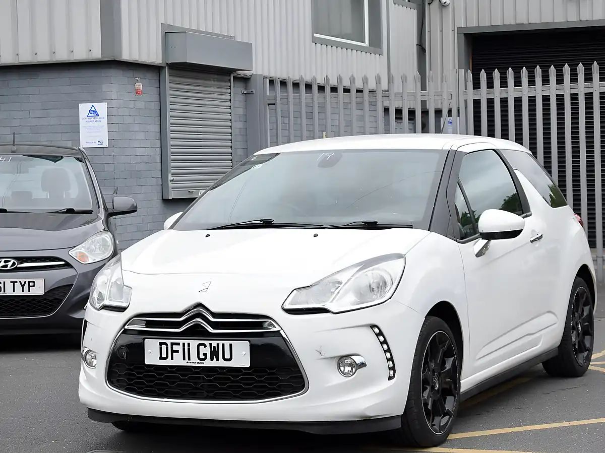 Used 2011 Citroen DS3 Dstyle Plus White - Interior and Exterior details 3