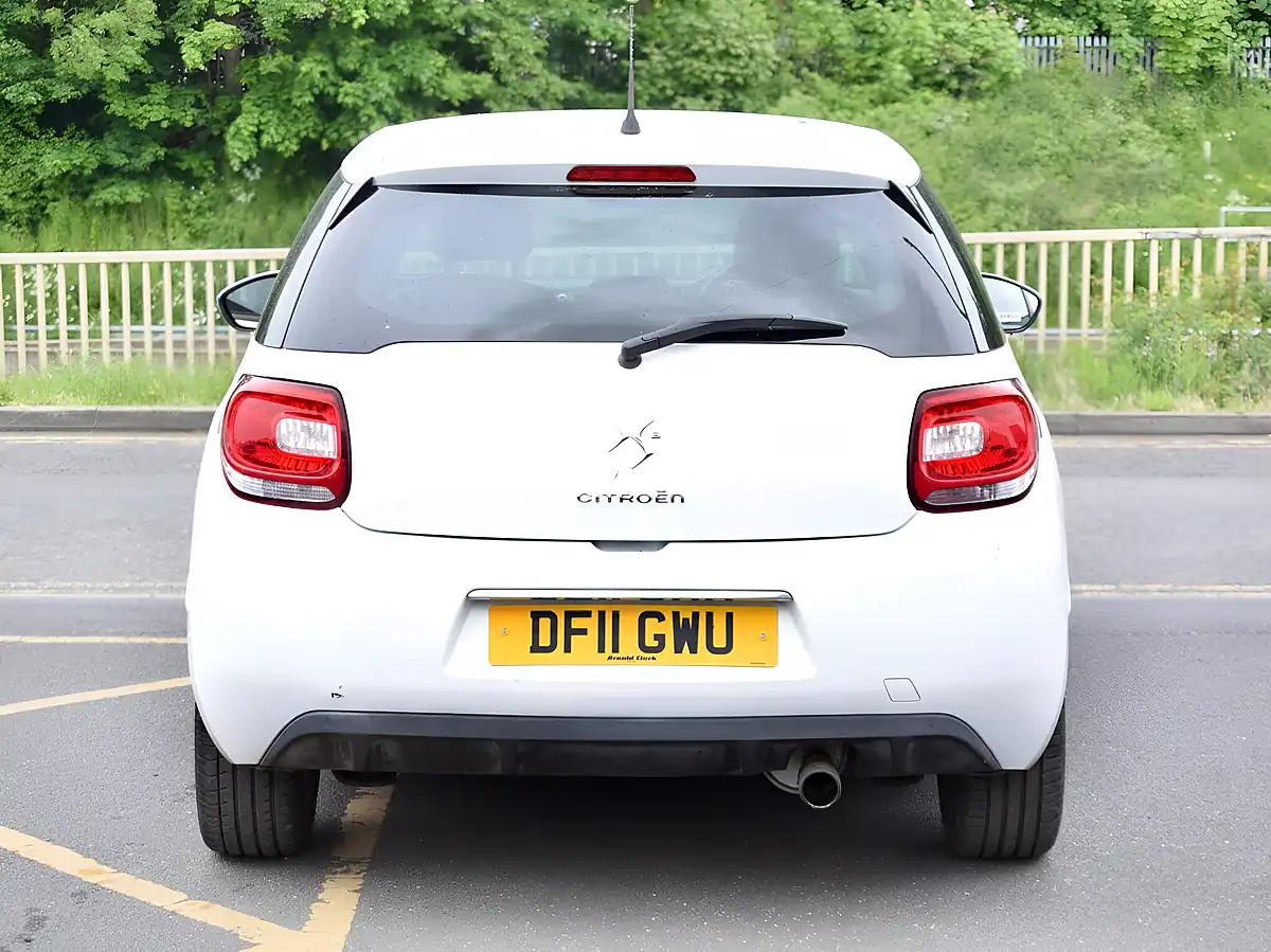 Used 2011 Citroen DS3 Dstyle Plus White - Interior and Exterior details 6