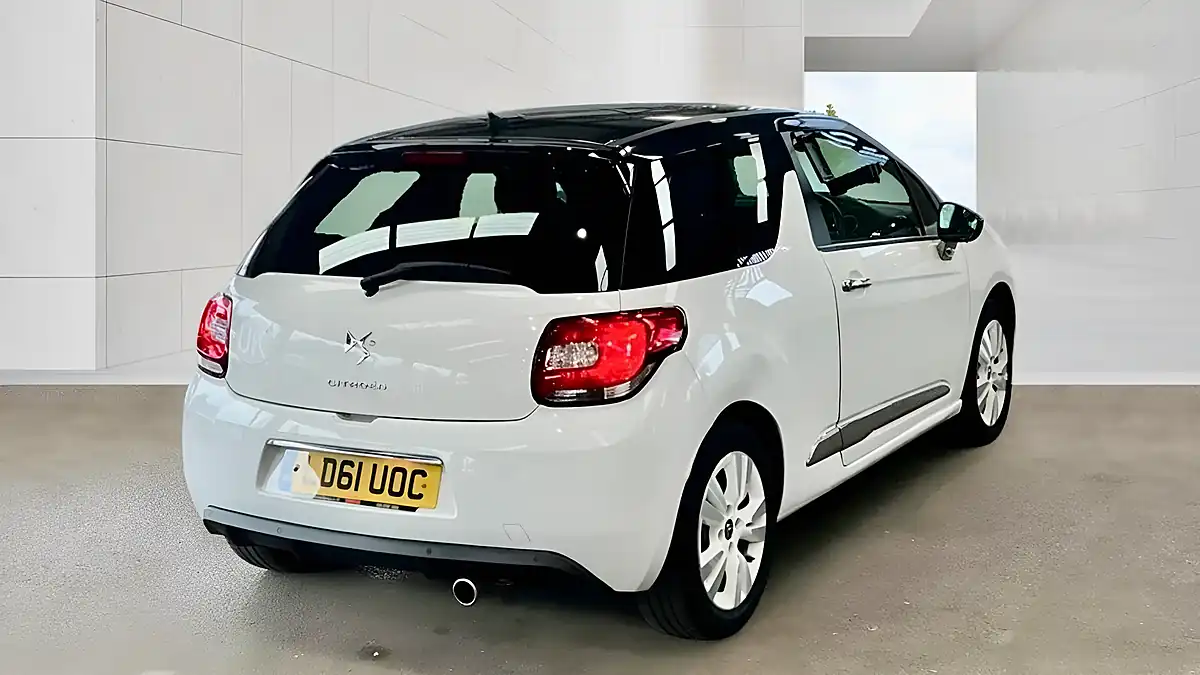Used 2011 Citroen DS3 Dstyle White - Interior and Exterior details 6