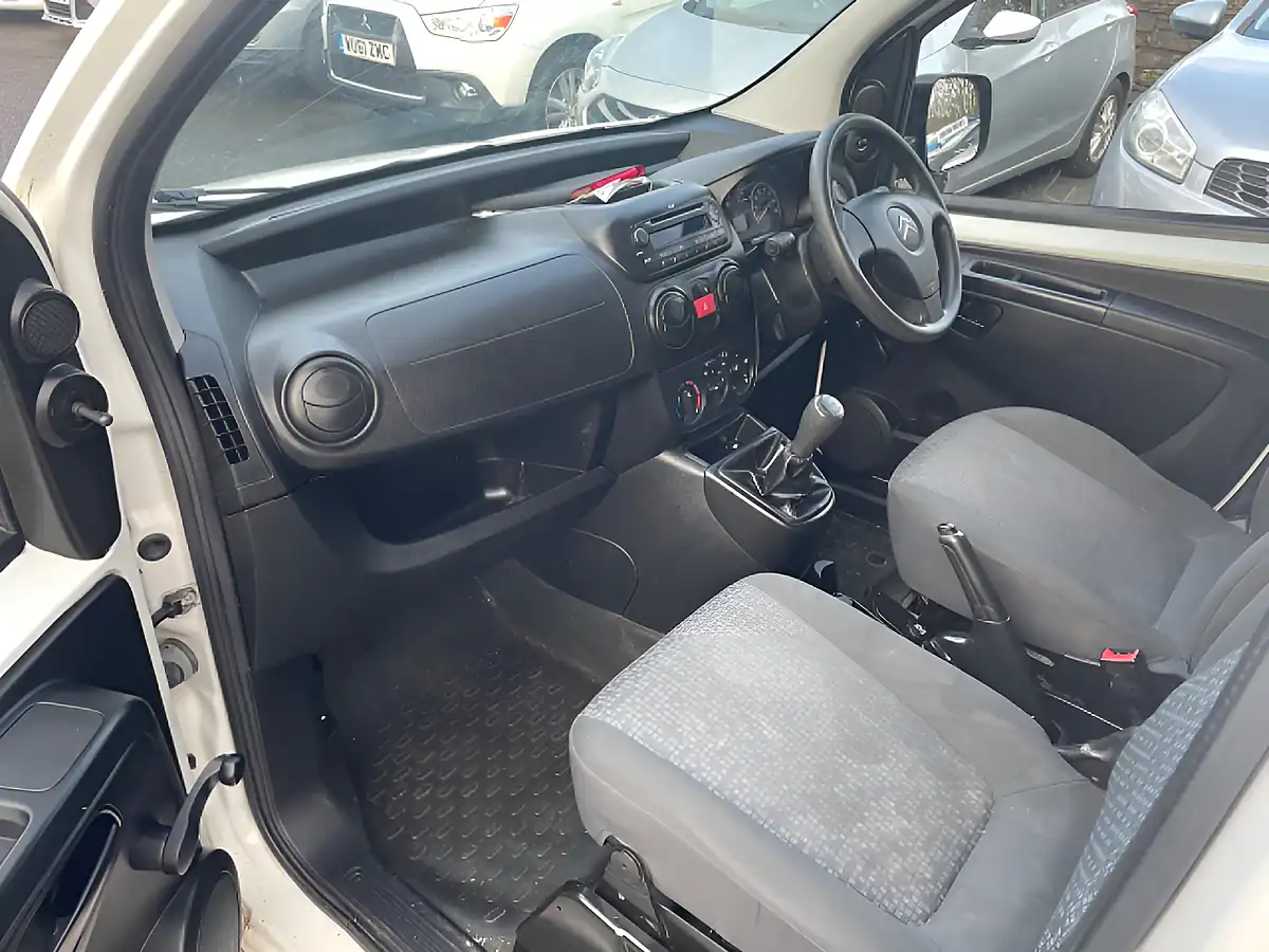 Used 2011 Citroen Nemo Lx White - Interior and Exterior details 11