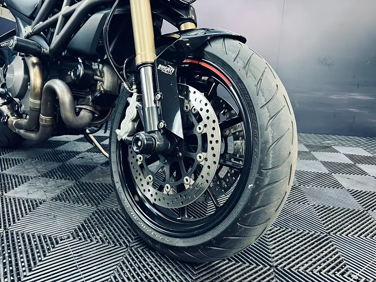 Used 2011 Ducati Monster Evo Black - Interior and Exterior details 15