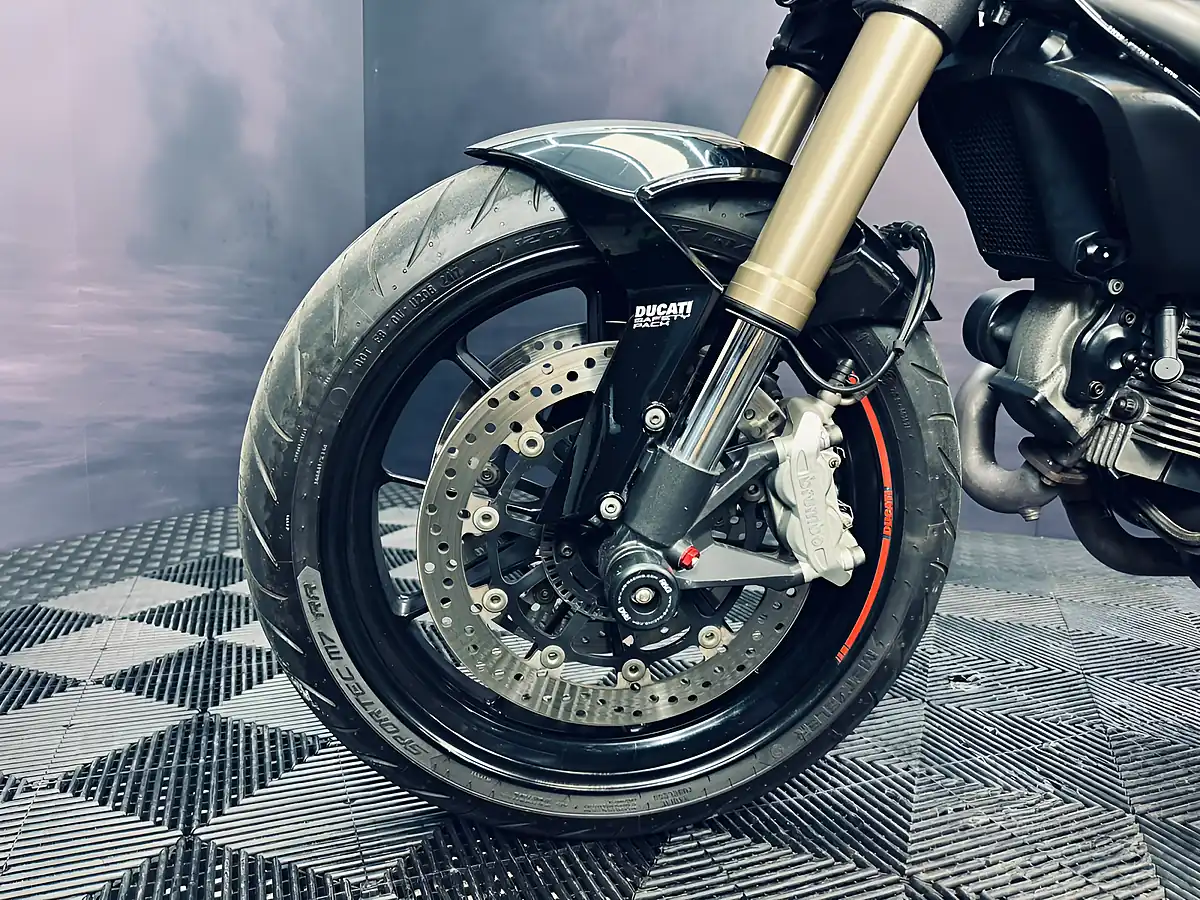 Used 2011 Ducati Monster Evo Black - Interior and Exterior details 16