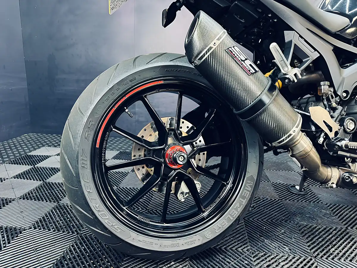Used 2011 Ducati Monster Evo Black - Interior and Exterior details 17