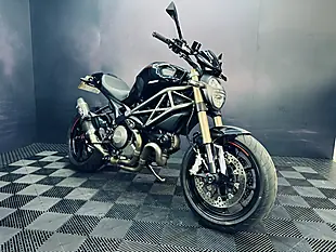 Used 2011 Ducati Monster Evo Black - Interior and Exterior details 18
