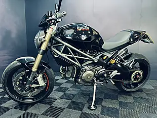 Used 2011 Ducati Monster Evo Black - Interior and Exterior details 5