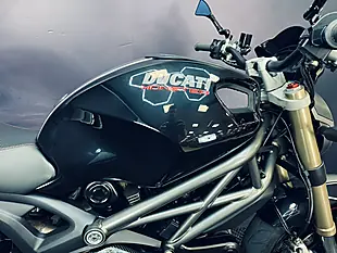 Used 2011 Ducati Monster Evo Black - Interior and Exterior details 6