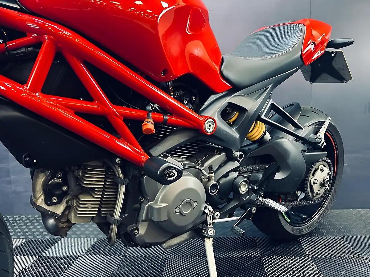Used 2011 Ducati Monster Evo Red - Interior and Exterior details 11