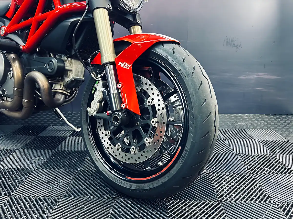 Used 2011 Ducati Monster Evo Red - Interior and Exterior details 15