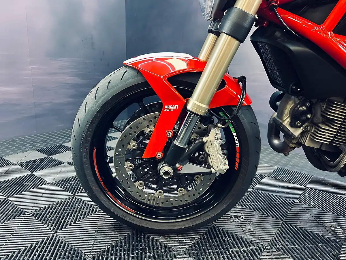 Used 2011 Ducati Monster Evo Red - Interior and Exterior details 16
