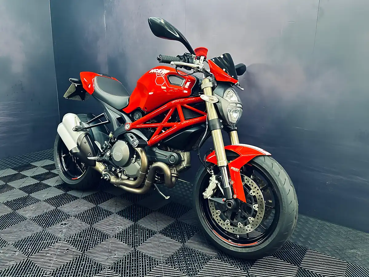 Used 2011 Ducati Monster Evo Red - Interior and Exterior details 4